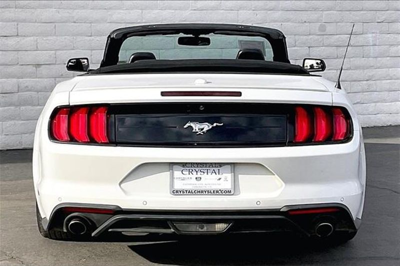 2020 Ford Mustang EcoBoost PremiumImage 3