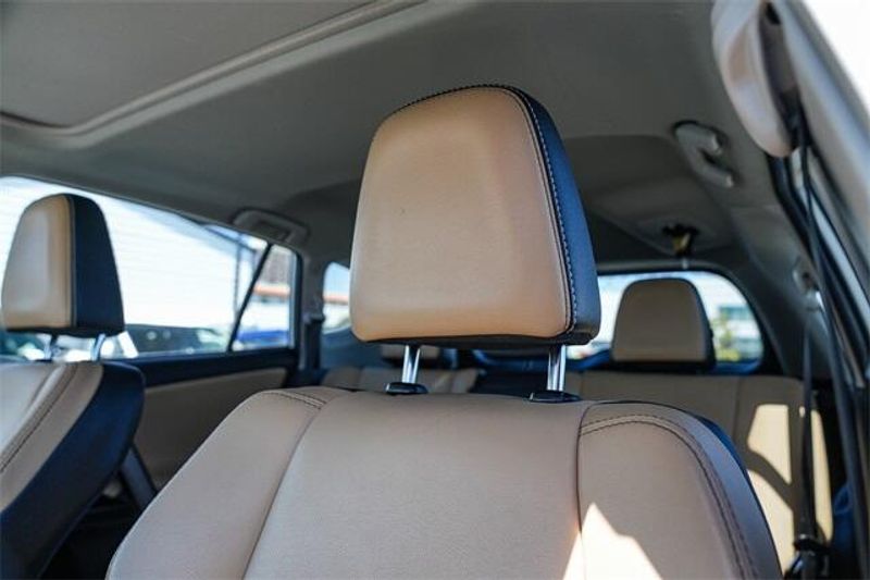 2016 Toyota RAV4 LimitedImage 24