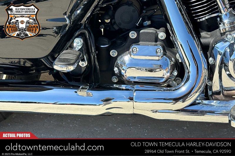 2022 Harley-Davidson Street Glide in a Black exterior color. BMW Motorcycles of Temecula – Southern California (951) 506-6903 bmwmotorcyclesoftemecula.com 