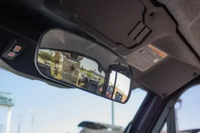 NEW 2026 CAN-AM DEFENDER PRO LIMITED CAB HD10 Image 23