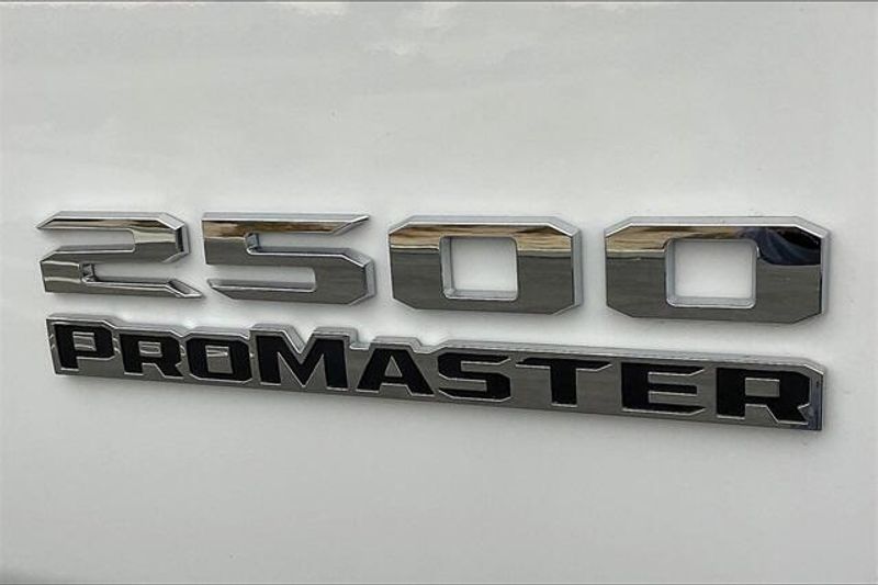 2025 RAM ProMaster 2500 High RoofImage 12