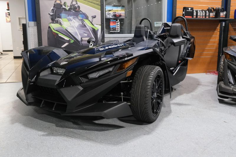 NEW 2026 POLARIS SLINGSHOT S Image 1