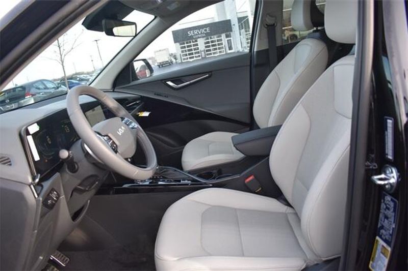 New 2025 Kia Niro EX TouringImage 22