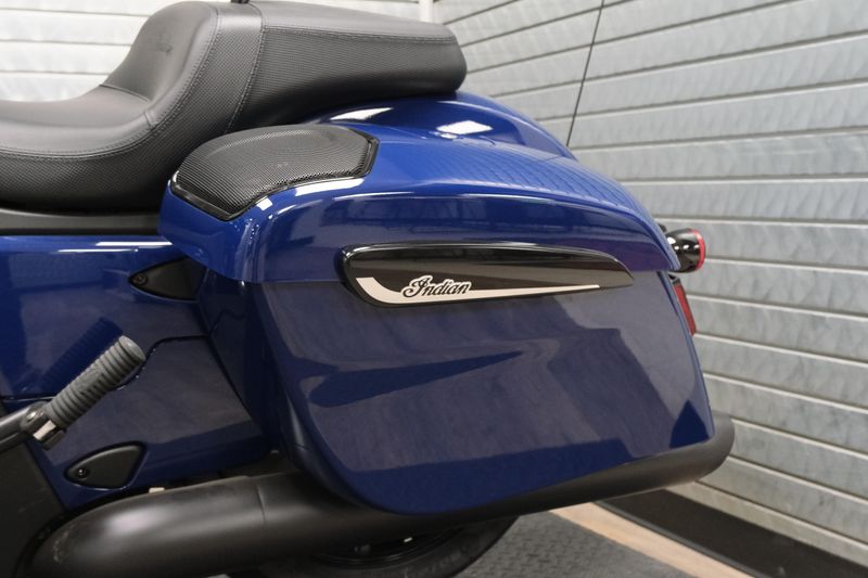 NEW 2025 INDIAN MOTORCYCLE CHALLENGER DARK HORSE Image 15