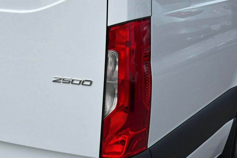 New 2026 Mercedes-Benz Sprinter 2500 Cargo 170 WBImage 21