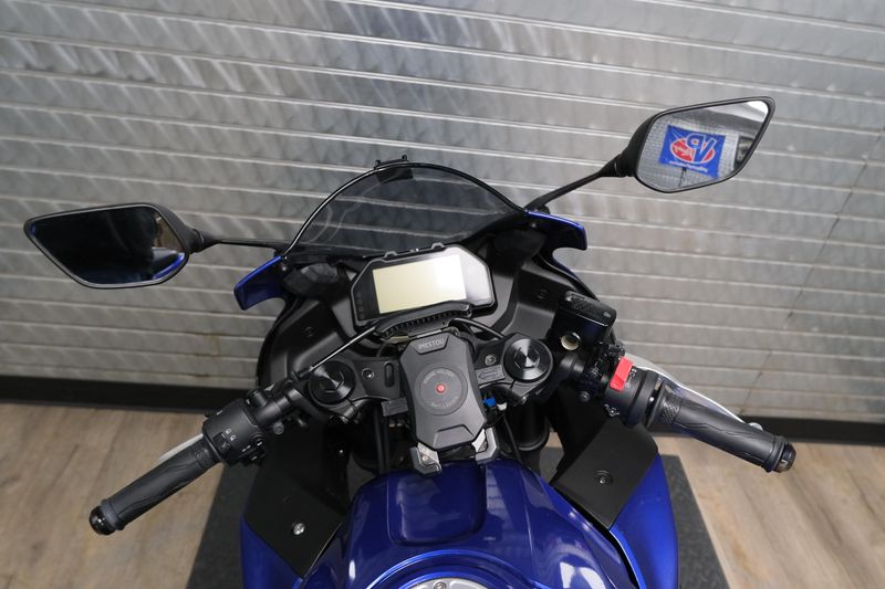 USED 2023 YAMAHA YZFR3 ABS Image 19
