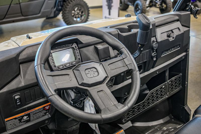 2025 Polaris RANGER CREW SP 570 PREMIUM  SAND DUNE Image 3