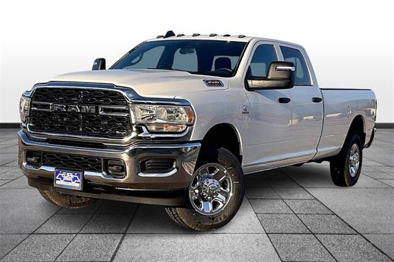 2024 RAM 3500 Tradesman Crew Cab 4x4 8