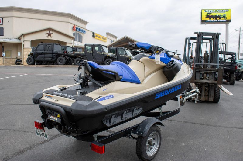 NEW 2026 SEADOO WAKE 170 WITH SOUND SYSTEM Image 4