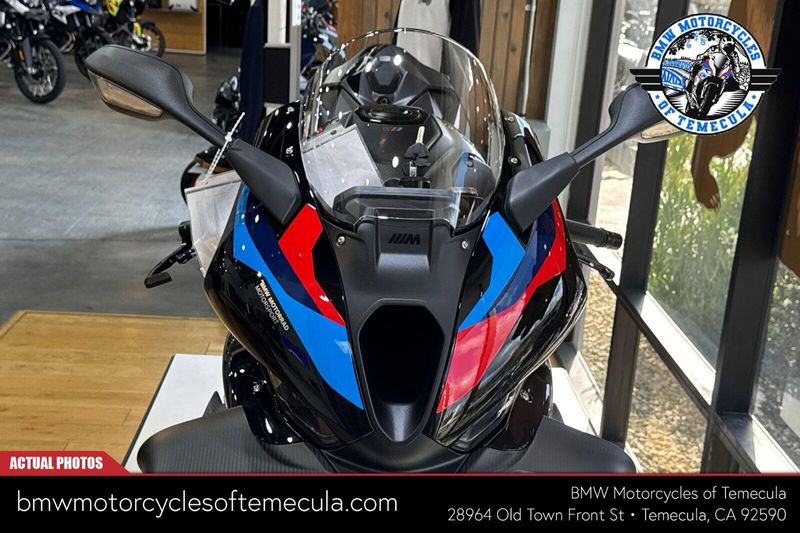 2026 BMW M 1000 RRImage 8