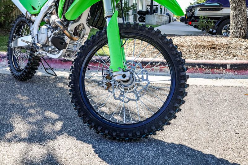 NEW 2026 KAWASAKI KX250 Image 19
