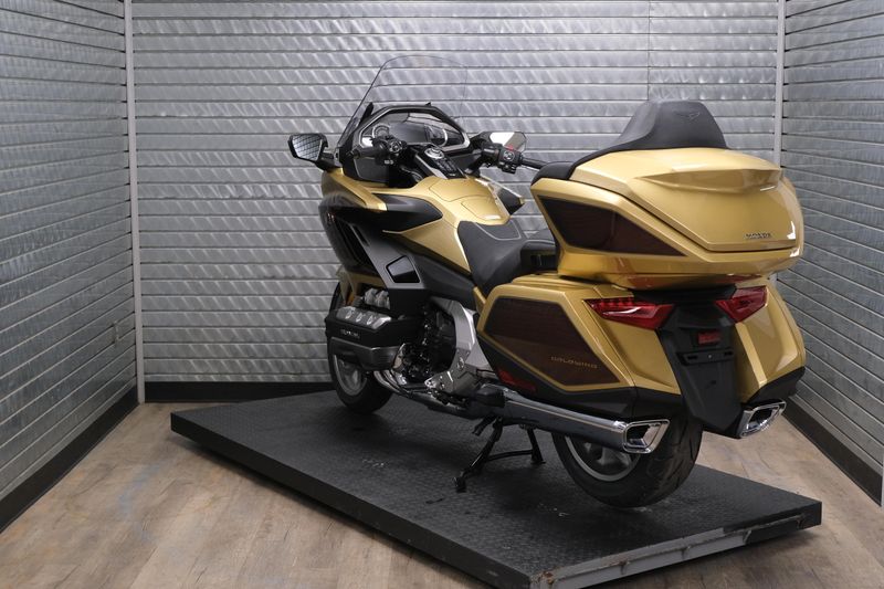 NEW 2025 HONDA GOLD WING TOUR DCT 50TH ANNIVERSARY Image 5
