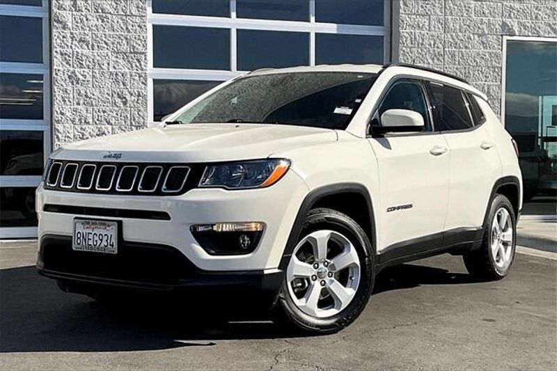 Used 2019 Jeep Compass LatitudeImage 1