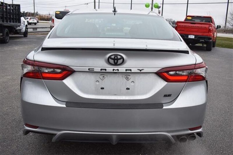 2022 Toyota Camry SEImage 4