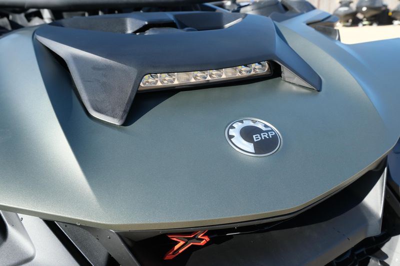 NEW 2026 CAN-AM MAVERICK R MAX X RC WITH SMARTSHOX 999T DCT Image 10