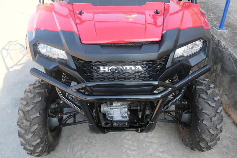 NEW 2026 HONDA PIONEER 700 DELUXE  in a HERO RED exterior color. Family PowerSports (877) 886-1997 familypowersports.com