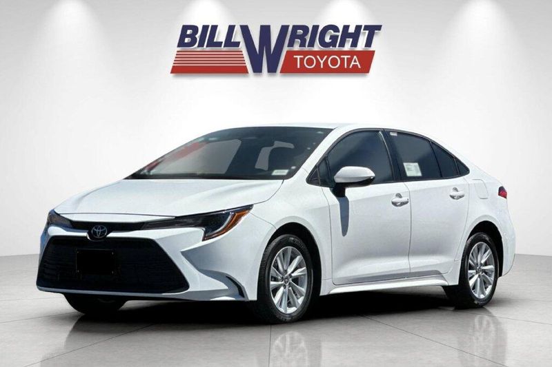 New 2026 Toyota Corolla LEImage 7