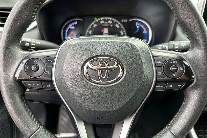 Used 2023 Toyota RAV4 Hybrid SEImage 22