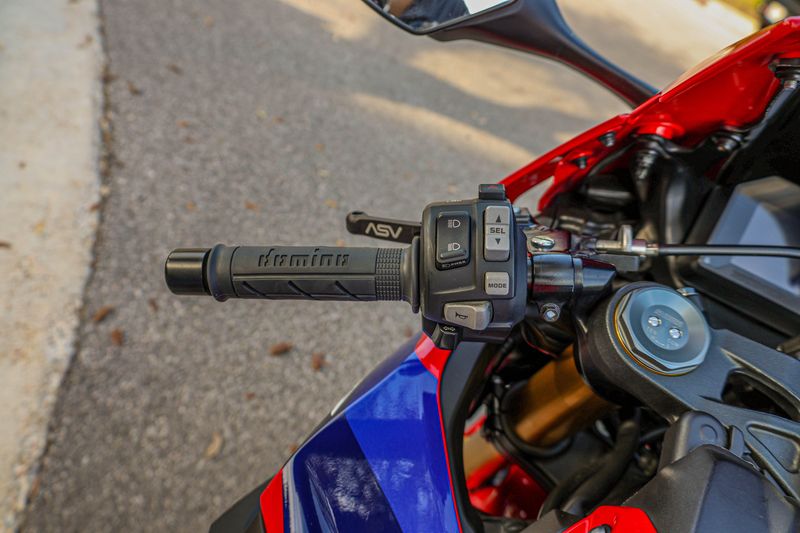 USED 2022 HONDA CBR1000RR ABS Image 9