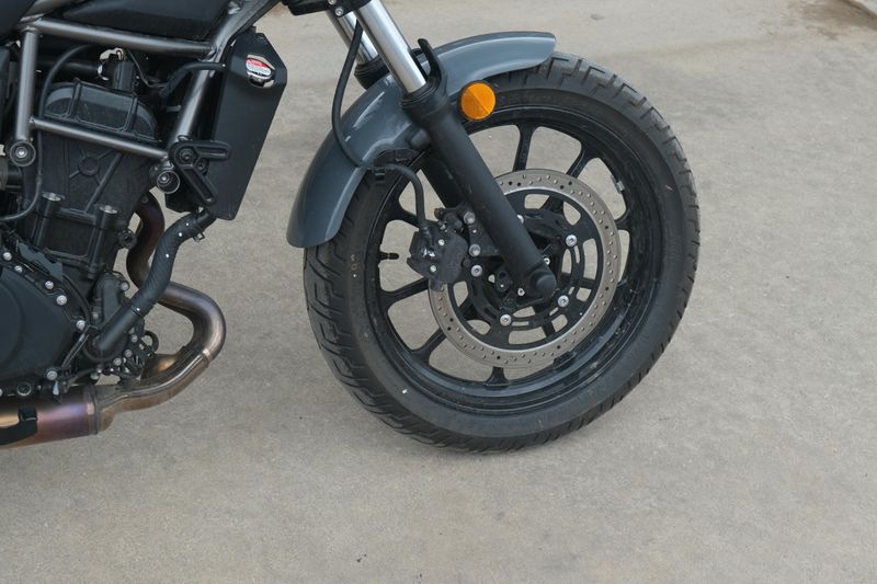 2024 Kawasaki ELIMINATOR PEARL STORM GRAY Image 18