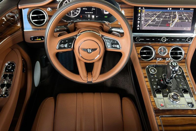 2022 Bentley Continental GT V8Image 11