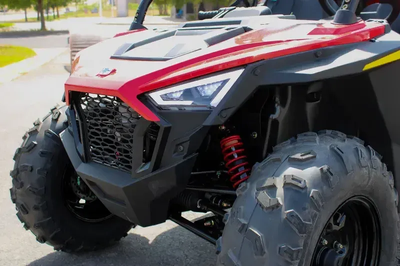 2025 Polaris RZR 200 EFI INDY RED Image 9