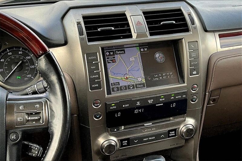 2016 Lexus GX 460 photo 6