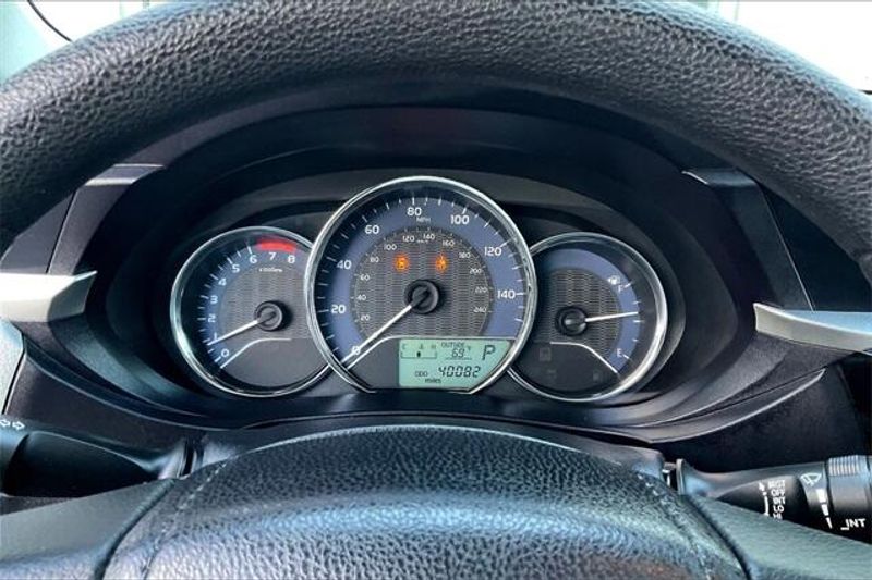 2016 Toyota Corolla LEImage 20