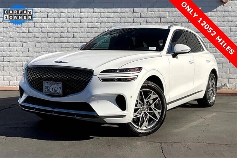 Used 2023 Genesis GV70 2.5T AdvancedImage 1