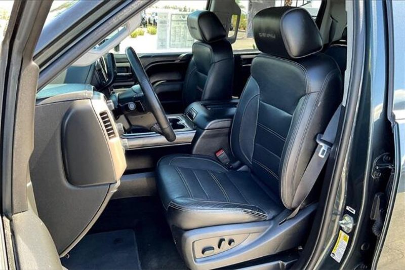 Used 2017 GMC Sierra 2500HD DenaliImage 24