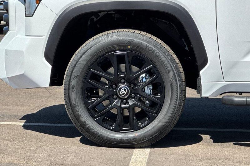 New 2026 Toyota Tundra SR5Image 30