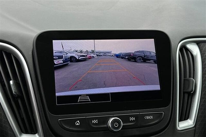 Used 2024 Chevrolet Malibu LTImage 16