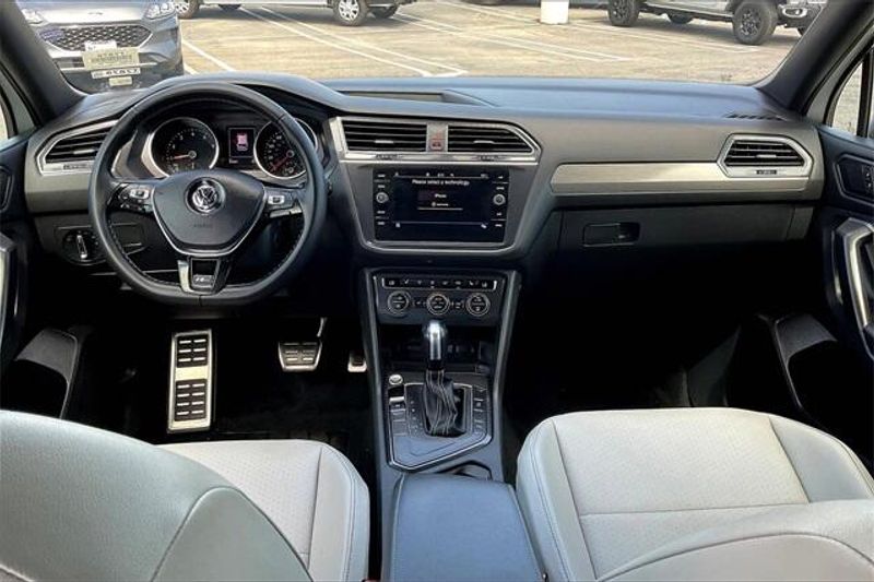 Used 2021 Volkswagen Tiguan 2.0T SE R-Line BlackImage 15