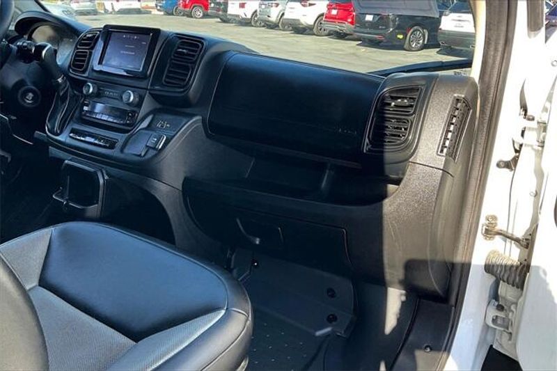 2023 RAM ProMaster 2500 High RoofImage 13