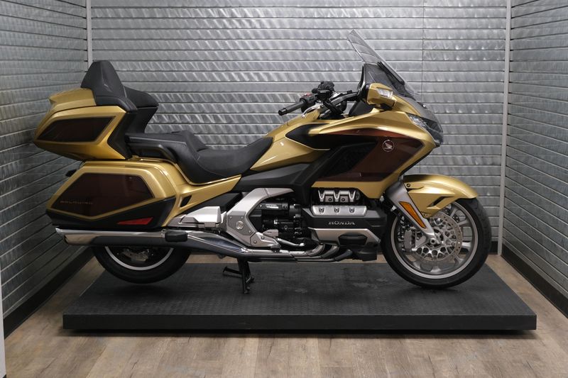 NEW 2025 HONDA GOLD WING TOUR DCT 50TH ANNIVERSARY Image 2