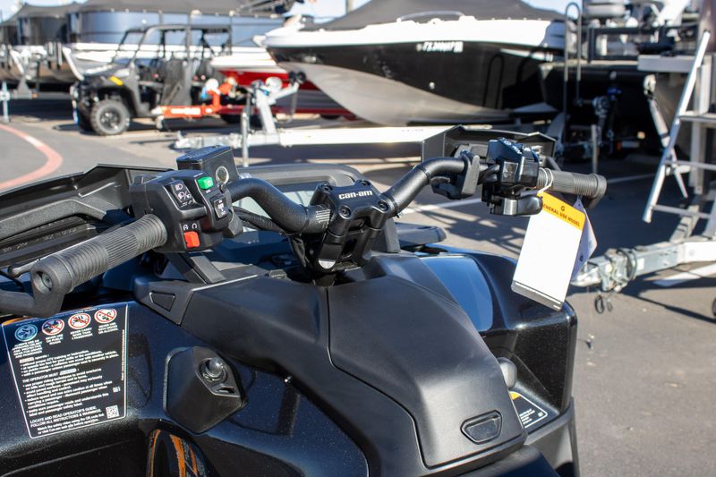 NEW 2026 CAN-AM OUTLANDER MAX 6X6 BACKCOUNTRY 1000R Image 24