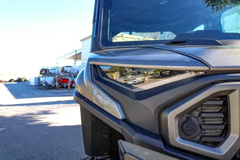 2025 Polaris RANGER CREW XD 1500 NORTHSTAR EDITION ULTIMATE TITANIUM METALLIC GLOSS Image 12