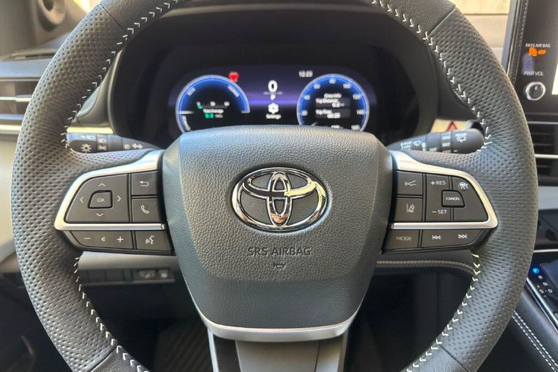New 2026 Toyota Sienna XSEImage 25