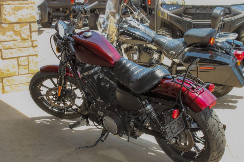 2017 HARLEY SPORTSTER IRON 883 Image 4
