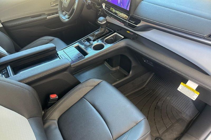 New 2026 Toyota Sienna XSEImage 16