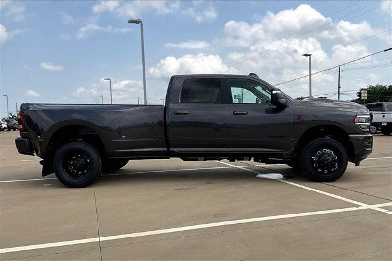 2024 RAM 3500 Laramie Crew Cab 4x4 8