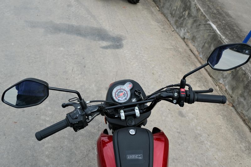 USED 2024 HONDA NAVI Image 11