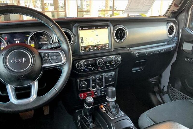 Used 2022 Jeep Wrangler 4xE Unlimited Rubicon 4xeImage 5