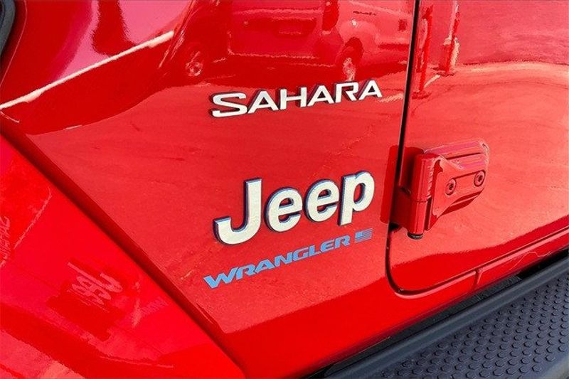 2024 Jeep Wrangler 4-door Sahara 4xeImage 13