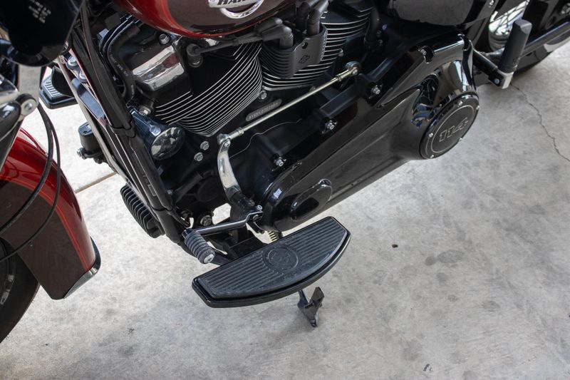 USED 2019 HARLEY SOFTAIL HERITAGE CLASSIC 114 Image 21