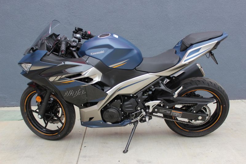 2023 Kawasaki Ninja�� 400 Base Image 7