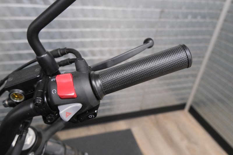 USED 2025 HONDA REBEL 300 Image 19