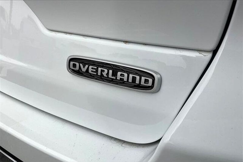 2025 Jeep Grand Cherokee Overland 4x4Image 13