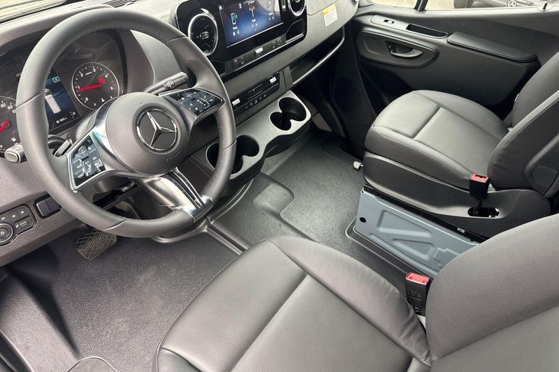 New 2026 Mercedes-Benz Sprinter 2500 Image 7
