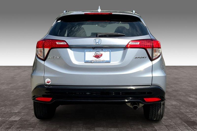 2019 Honda HR-V Sport photo 3